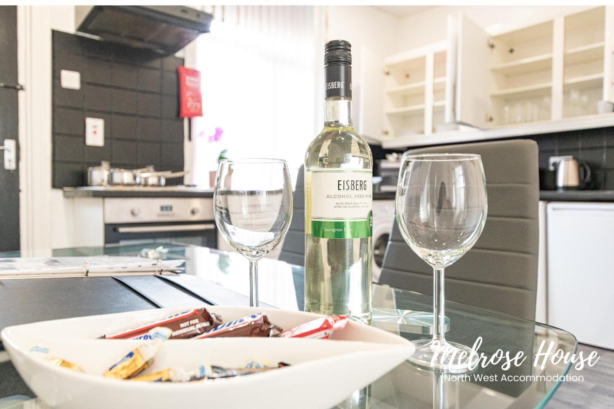 Manchester Work Stays 2Br Home With Parking & Wifi Екстериор снимка