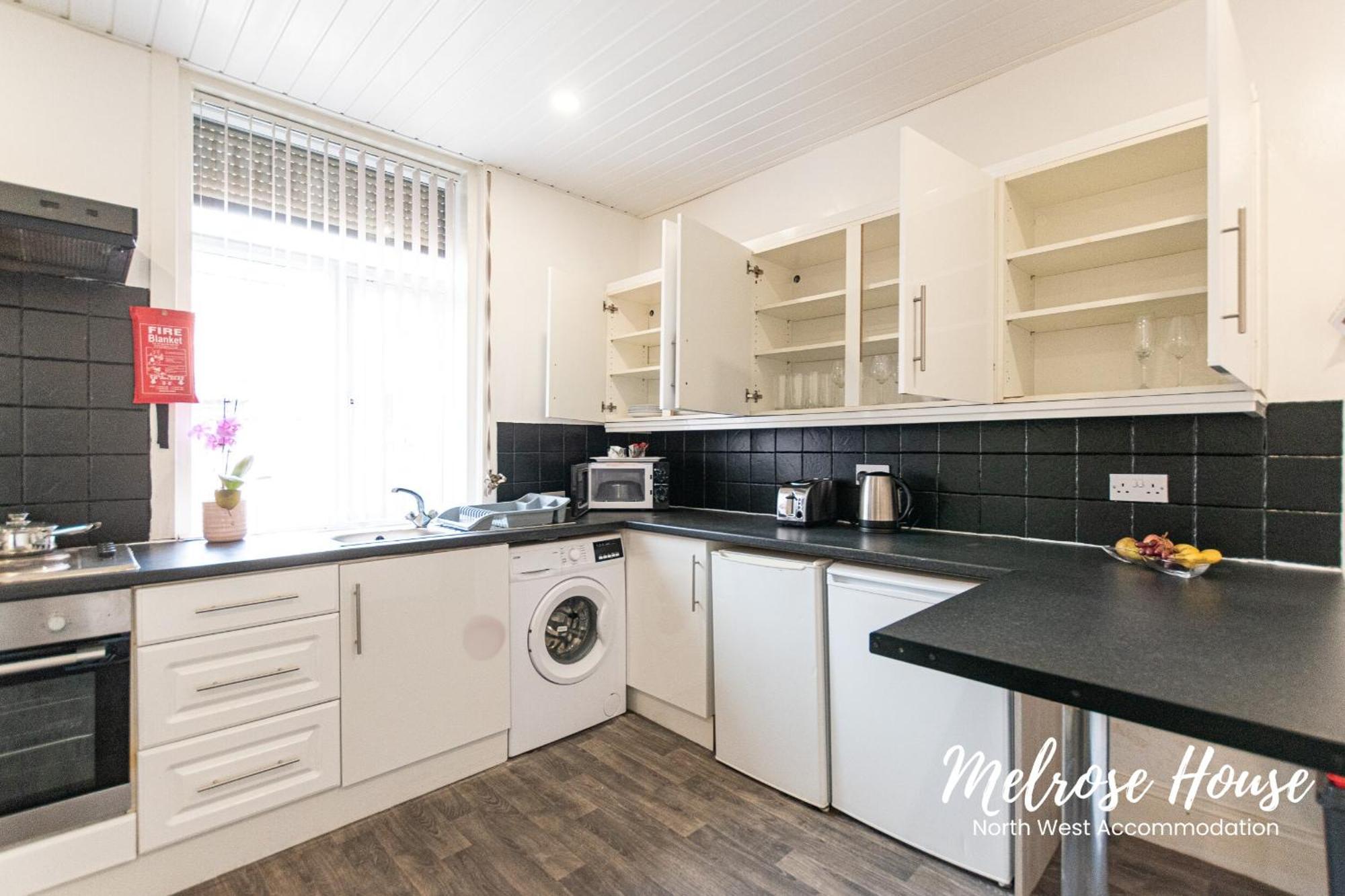 Manchester Work Stays 2Br Home With Parking & Wifi Екстериор снимка