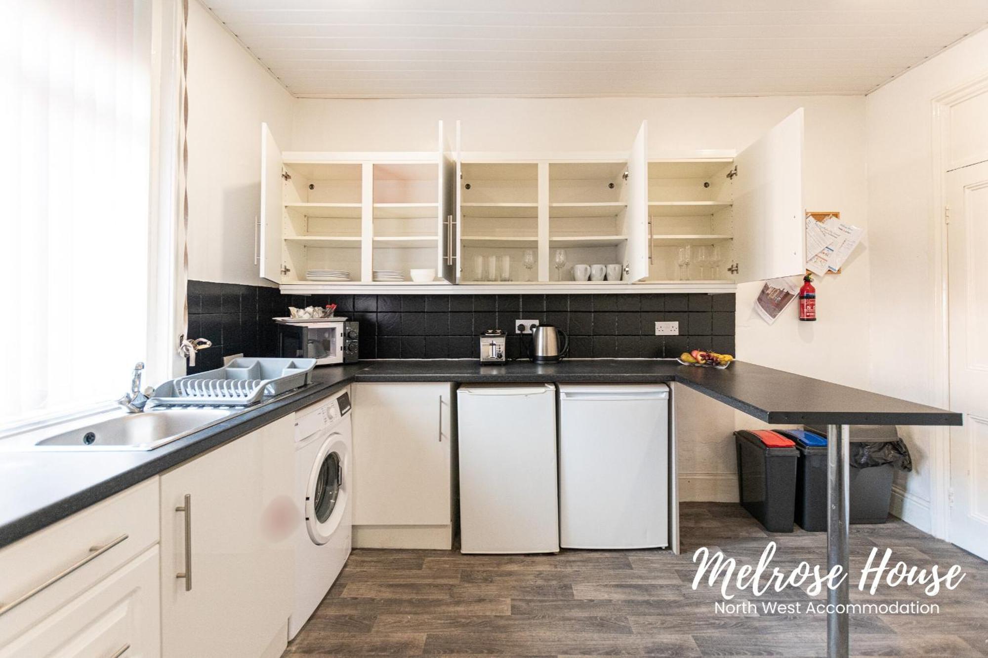 Manchester Work Stays 2Br Home With Parking & Wifi Екстериор снимка