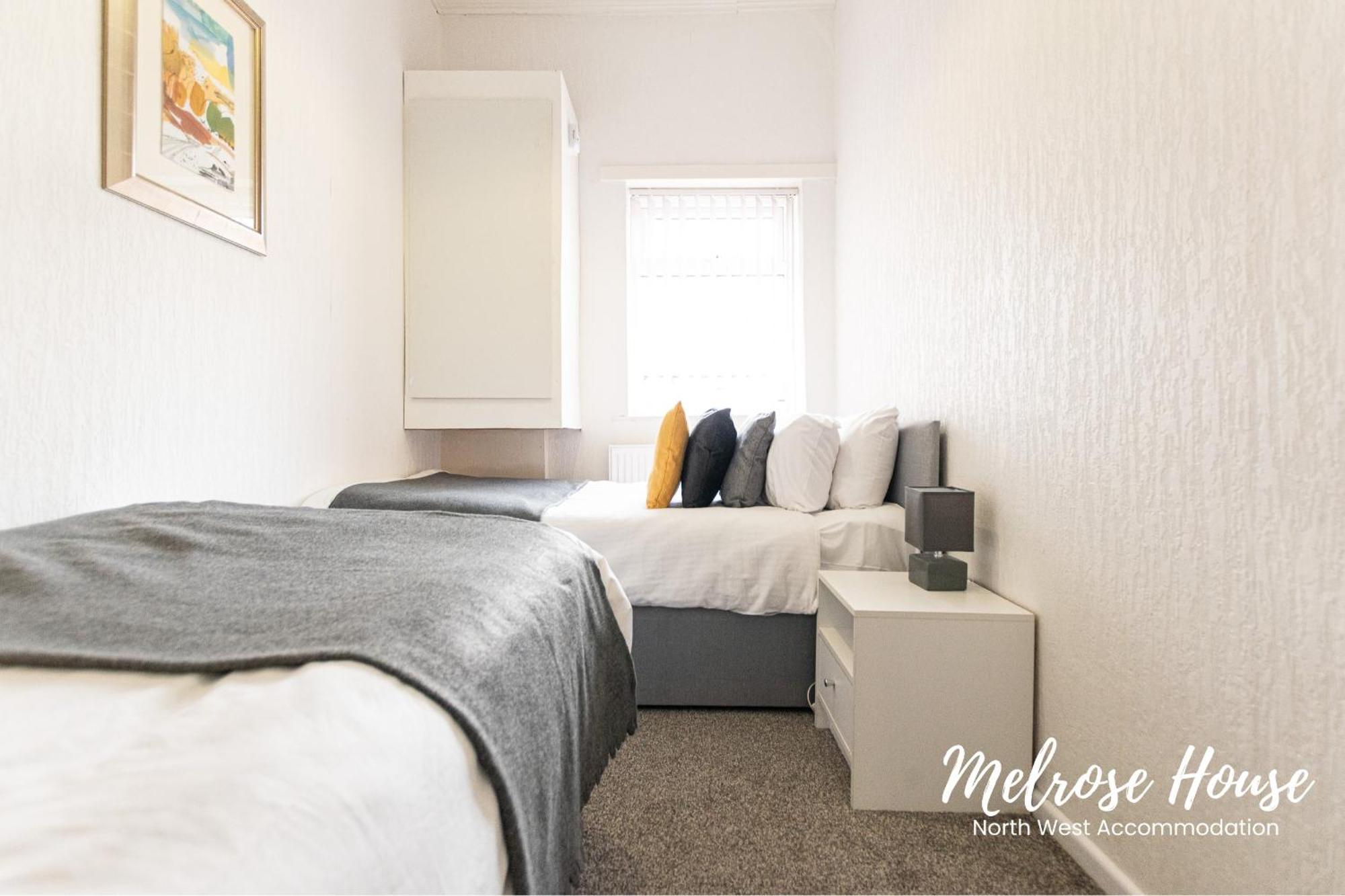 Manchester Work Stays 2Br Home With Parking & Wifi Екстериор снимка
