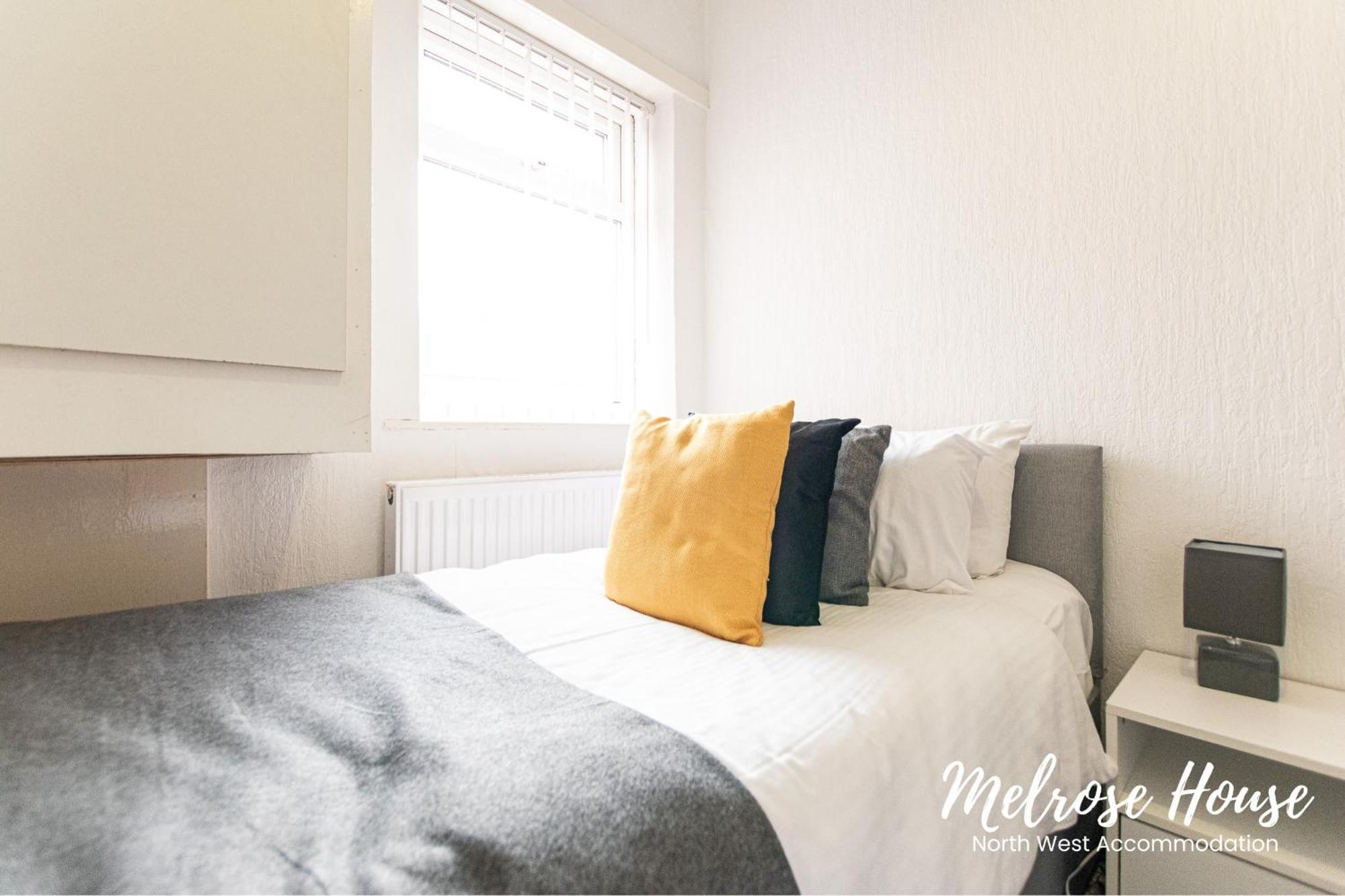 Manchester Work Stays 2Br Home With Parking & Wifi Екстериор снимка